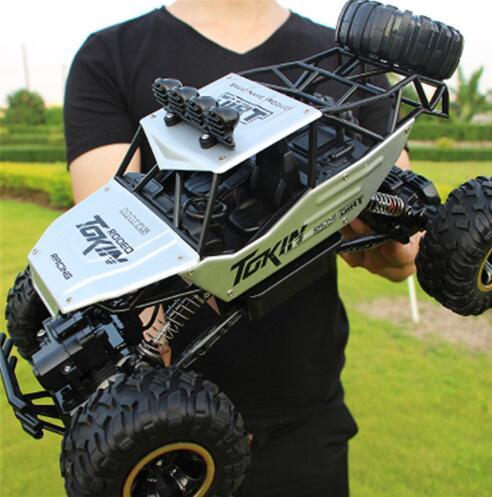 Off Road Monster Truck 2.4 GHz Crawler